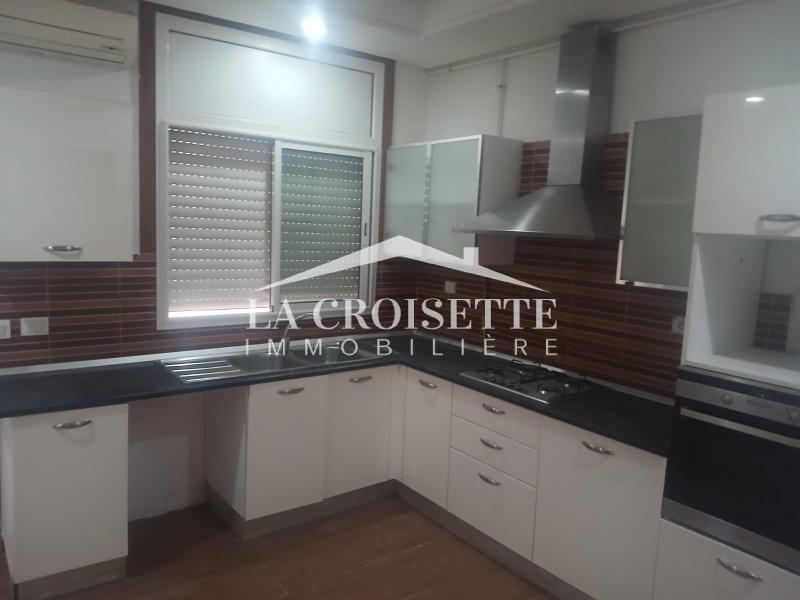 Appartement S+4 à Ain Zaghouan Nord